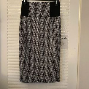 Black and white pencil skirt